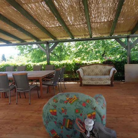 Arnyas Park Apartmanhaz ベッド・アンド・ブレックファスト Balatonalmádi