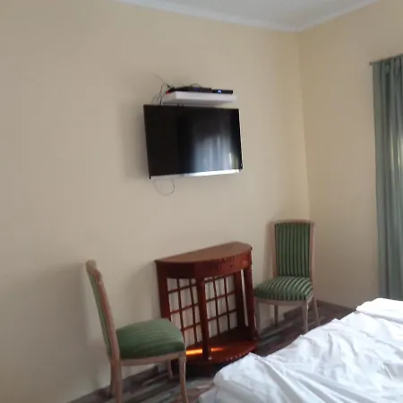árnyas Park Apartmanház