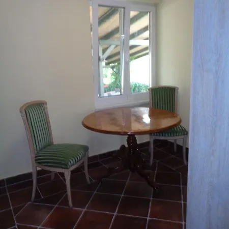 Arnyas Park Apartmanhaz