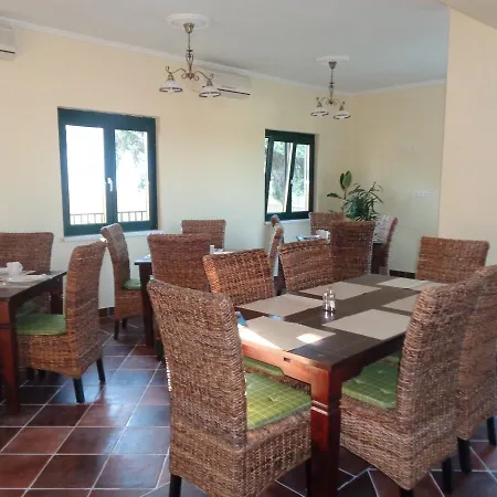 árnyas Park Apartmanház Balatonalmádi