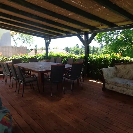 Arnyas Park Apartmanhaz Balatonalmádi
