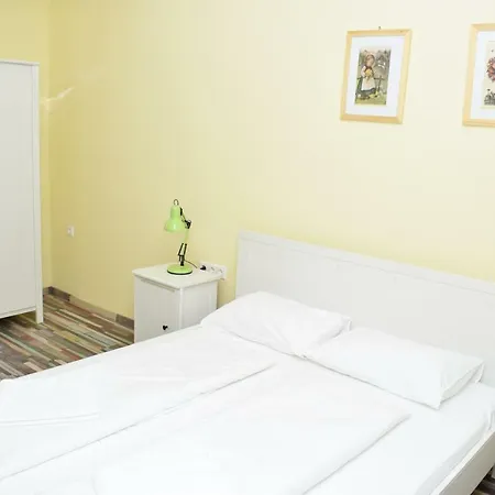 Arnyas Park Apartmanhaz ベッド・アンド・ブレックファスト *