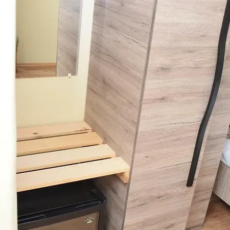árnyas Park Apartmanház *