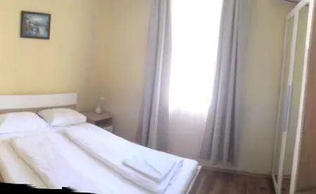 Arnyas Park Apartmanhaz ベッド・アンド・ブレックファスト